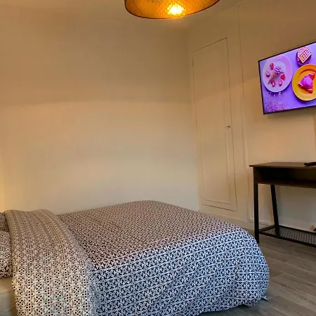 Апартаменты Le Famillial , 2 Chambres, 4 Lits Double Avec Parking Prive 1 Voiture, Netflix, Lits Faits Et Serviettes De Toilette Sur Place Дьепп
