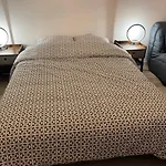 Le Famillial , 2 Chambres, 4 Lits Double Avec Parking Prive 1 Voiture, Netflix, Lits Faits Et Serviettes De Toilette Sur Place Lägenhet *