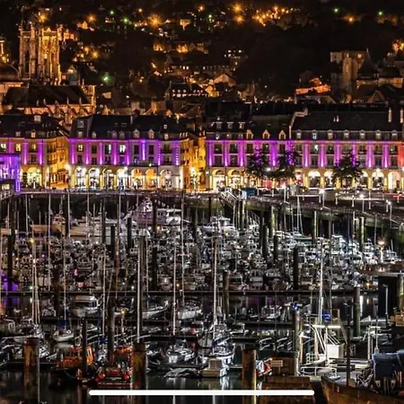 Le Famillial , 2 Chambres, 4 Lits Double Avec Parking Prive 1 Voiture, Netflix, Lits Faits Et Serviettes De Toilette Sur Place Appartamento