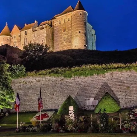 Appartamento Le Famillial , 2 Chambres, 4 Lits Double Avec Parking Prive 1 Voiture, Netflix, Lits Faits Et Serviettes De Toilette Sur Place *