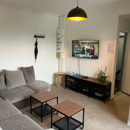 Le Famillial , 2 Chambres, 4 Lits Double Avec Parking Prive 1 Voiture, Netflix, Lits Faits Et Serviettes De Toilette Sur Place דירה