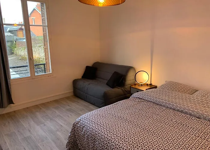 Appartement Le Famillial , 2 Chambres, 4 Lits Double Avec Parking Prive 1 Voiture, Netflix, Lits Faits Et Serviettes De Toilette Sur Place *