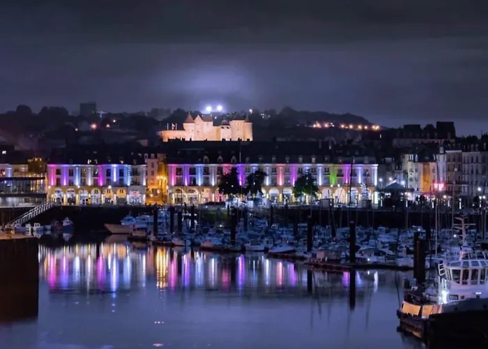 Le Famillial , 2 Chambres, 4 Lits Double Avec Parking Prive 1 Voiture, Netflix, Lits Faits Et Serviettes De Toilette Sur Place *